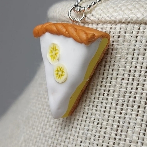 Banana Cream Pie Handmade Jewelry Set - Picture 6 of 6